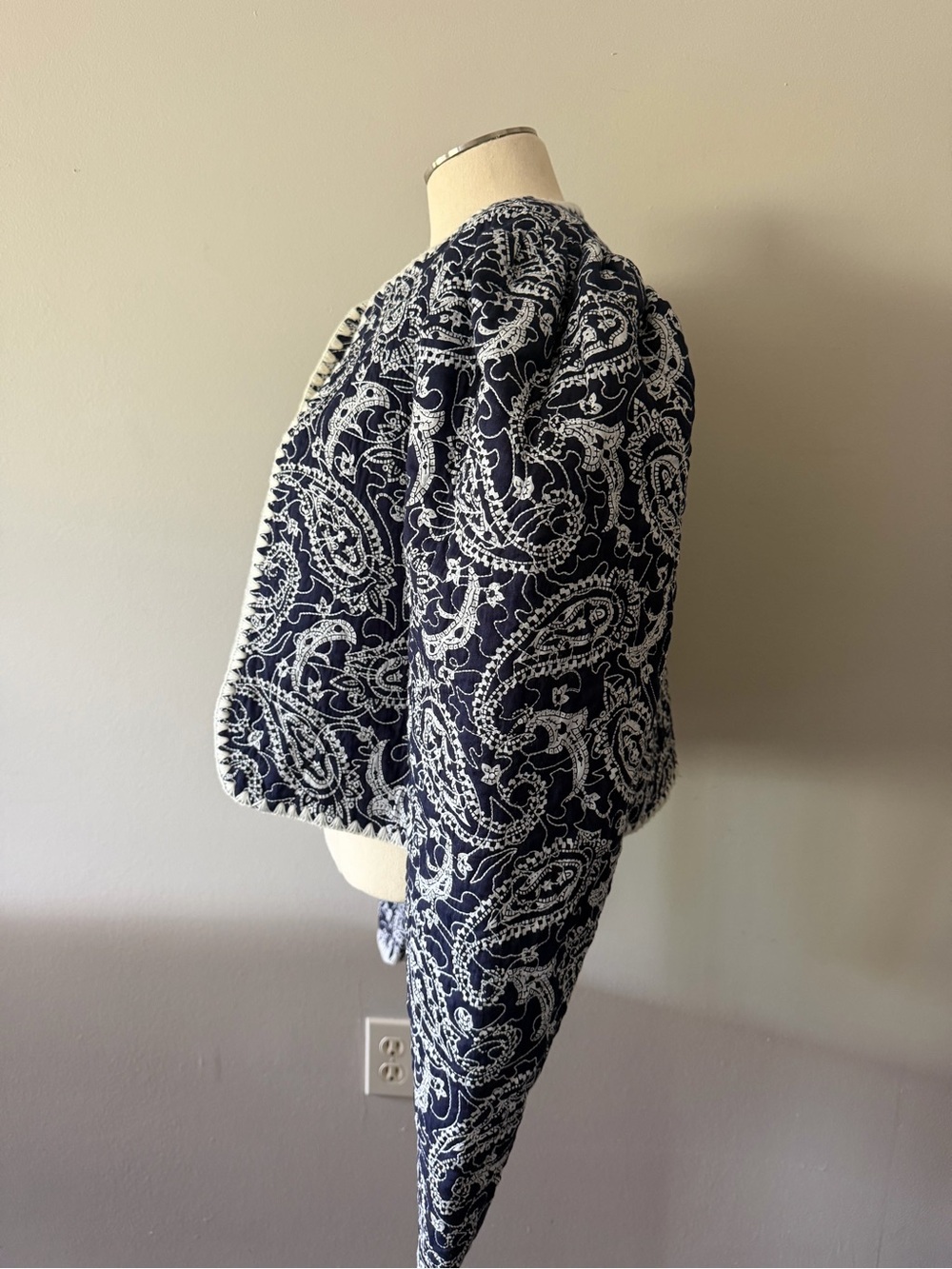 Sea New York Theodora Navy and White Paisley Cropped Jacket - Picture 4 of 9